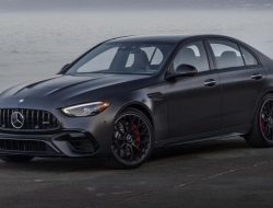 Mercedes-AMG Turns to Inline-6 and V8 Hybrids as Four-Cylinder Models Fail to Win Over Buyers Mercedes-AMG Turns to Inline-6 and V8 Hybrids as Four-Cylinder Models Fail to Win Over Buyers