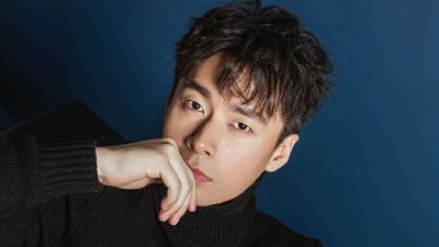 Chinese Actor Yu Qing Bin Delivers Food in Real Life