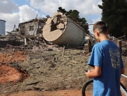 Israel Bombed by 50+ Missiles: Damage Reports Halted by Military Censorship Israel Bombed by 50+ Missiles: Damage Reports Halted by Military Censorship