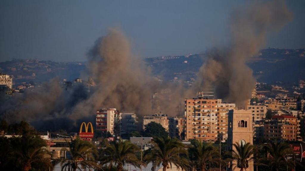 Escalating Tensions: Israeli Strikes Kill 1, Injure 20 in Southern Lebanon