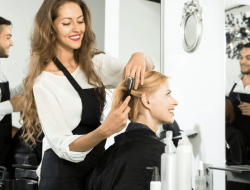 Salon Secrets Unveiled: 9 “Polite” Habits That Leave Your Hair Stylist Sighing