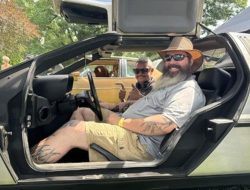 Sloan Museum Auto Fair Roars Back for Its 53rd Annual Show Sloan Museum Auto Fair Roars Back for Its 53rd Annual Show