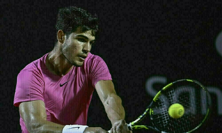 Alcaraz Begins Wimbledon Title Defense Against Fognini