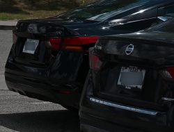 Farewell, Paper Tags: Texas Dealers Now Issue Metal Plates On-the-Spot Farewell, Paper Tags: Texas Dealers Now Issue Metal Plates On-the-Spot