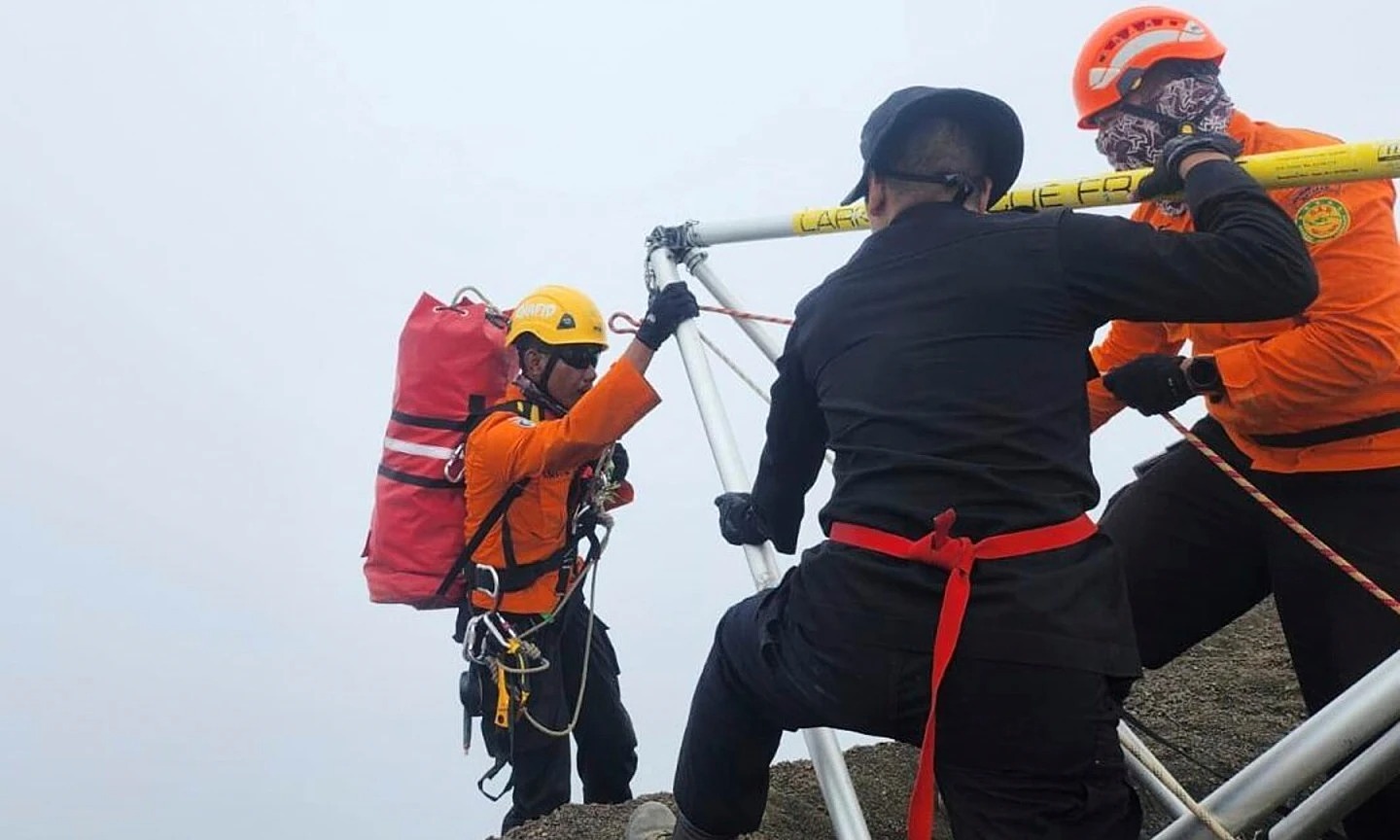 Brazilian Tourist’s Death in Indonesia Sparks Family’s Criticism of Rescue Response