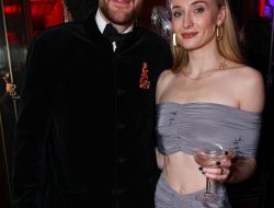 Sophie Turner and Peregrine Pearson Ignite Reconciliation Rumors with Cozy Glastonbury Getaway Sophie Turner and Peregrine Pearson Ignite Reconciliation Rumors with Cozy Glastonbury Getaway