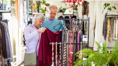 Spot These Dementia Symptoms While Shopping: The Clear Warning Signs