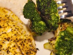 Crunchy Frozen Air Fryer Broccoli: The Easiest Side Dish!