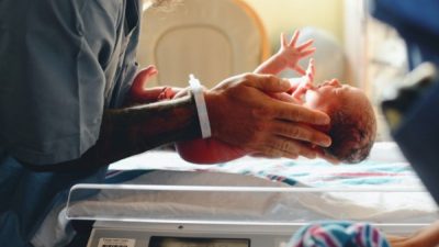 Mengetahui Apgar Score: Tes Kritis untuk Menilai Kesehatan Bayi Baru Lahir