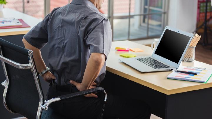Apakah Duduk Terlalu Lama Bisa Memicu Alzheimer?