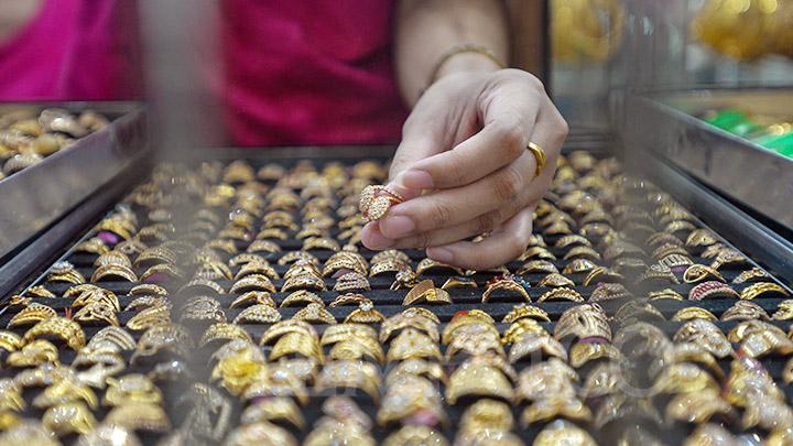 Tips Merawat Emas Agar Selalu Berkilau Memukau