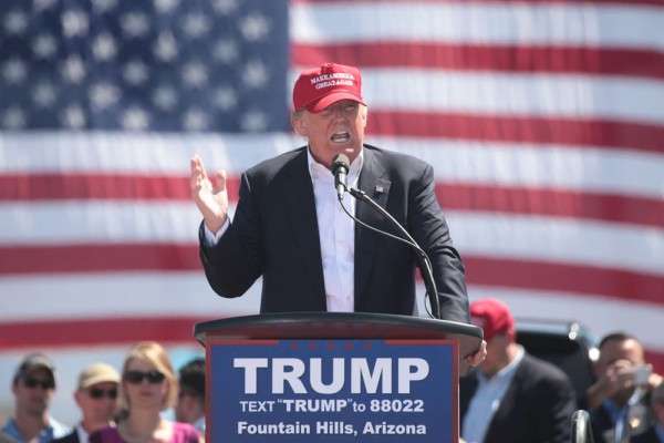 Trump Naikkan Pajak Baja-Aluminium Impor Hingga 50 Persen