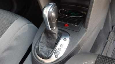 Kenali Tanda-tanda Transmisi Matik di Mobil Bekas Overheat Sebelum Terlambat