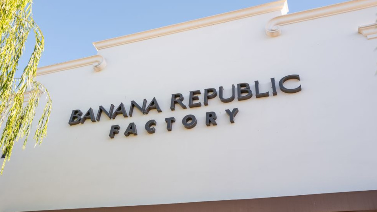 Banana Republic’s 0 Midi Shirtdress Drops to : Shoppers Call It ‘Stylish and Breathable’