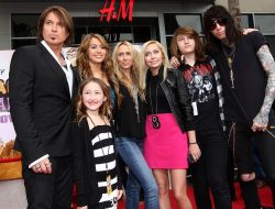 Miley Cyrus Opens Up About Her Bond With Parents Billy Ray and Tish