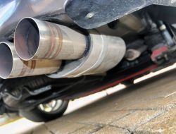 Komponen Penting yang Harus Diperiksa Sebelum Membeli Mobil Bekas Pedih di Mata