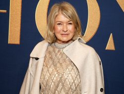 7 Stylish Haircuts for Women Over 70, Recommended by Celebrity Stylists 7 Stylish Haircuts for Women Over 70, Recommended by Celebrity Stylists