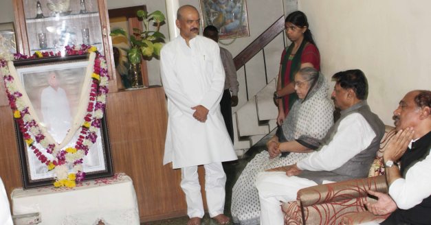CM Murad Honors Parents’ Great Sacrifices