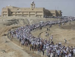 Israelis Abroad May Face Weeks of Uncertainty and Potential Strandedness Israelis Abroad May Face Weeks of Uncertainty and Potential Strandedness