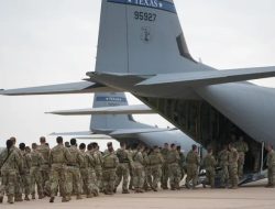 Newsom and Bass Reject Need for Federal Troops in L.A.