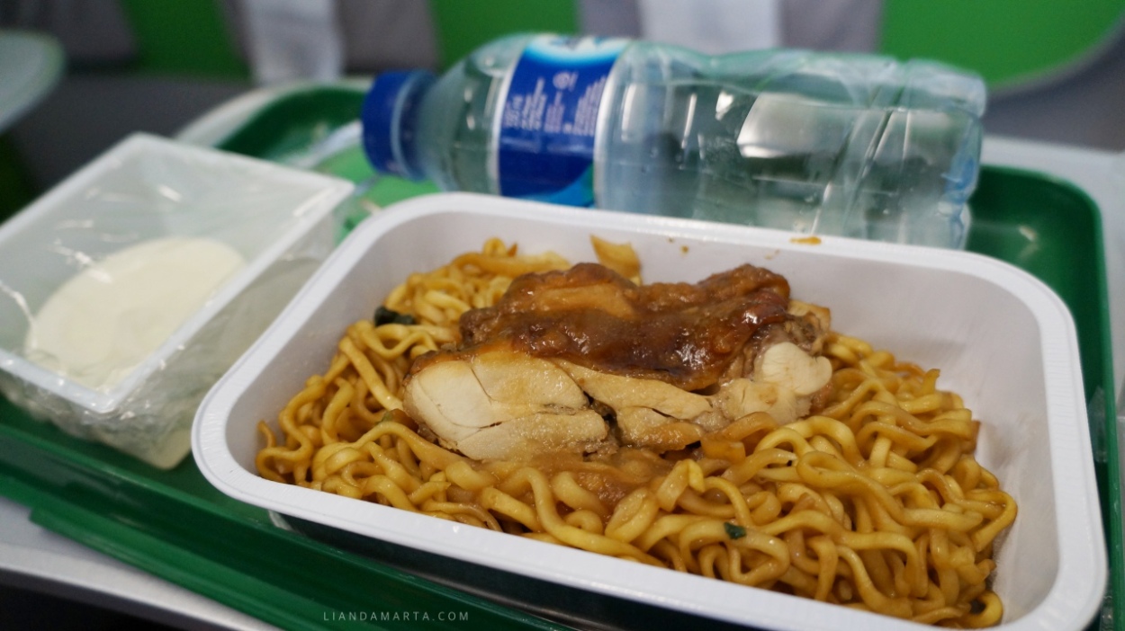 Keracunan Ikan Panggang: Hotman Paris Jatuh di Singapura, Borong Rp 20 Juta untuk Periksa Kesehatan