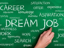 10 In-Demand Courses for Easy Job Placement in the UK 10 In-Demand Courses for Easy Job Placement in the UK