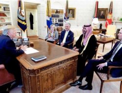 Trump Hedges on Iran Strike as Tensions Spike Trump Hedges on Iran Strike as Tensions Spike