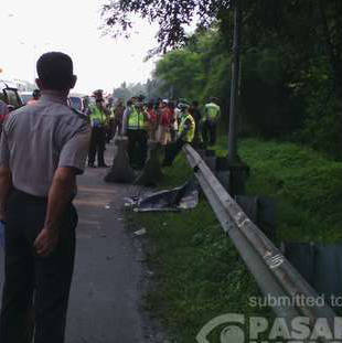 Mayat Perempuan Ditemukan di Jalanan Blitar-Malang, Wajah Tertutup Rumput