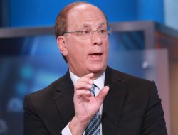 Aberdeen and BlackRock Champion US Assets Amid Tax Cuts and Earnings Growth