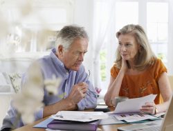 More Americans Postpone Retirement Due to Economic Fears, Survey Reveals