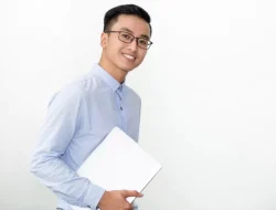 35 Pantun Menarik untuk Perkenalan Diri di MPLS, Momen Lebih Seru dan Unik 35 Pantun Menarik untuk Perkenalan Diri di MPLS, Momen Lebih Seru dan Unik
