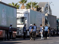 Israel Sends Negotiators to Gaza Talks Despite Hamas’s ‘Unacceptable’ Demands, PM Says