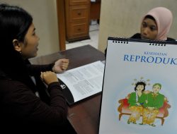Harganas ke-32: Sosialisasi Kesehatan Reproduksi untuk Remaja Ende Harganas ke-32: Sosialisasi Kesehatan Reproduksi untuk Remaja Ende