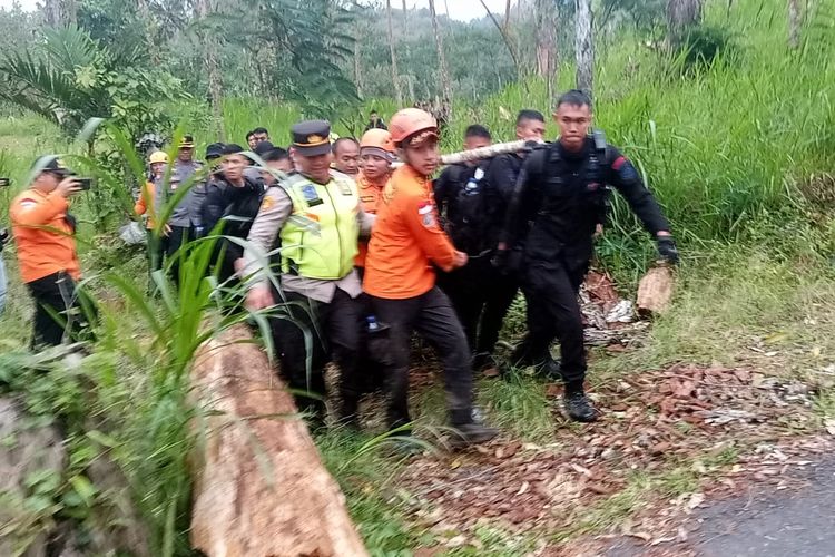Kronologi Evakuasi Pendaki Belanda yang Jatuh di Gunung Rinjani NTB