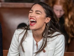 Ocasio-Cortez’s Office Vandalized Amid Life Threats, Campaign Manager Says Ocasio-Cortez’s Office Vandalized Amid Life Threats, Campaign Manager Says