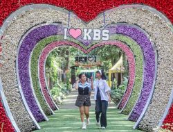 Ramah Anak! 3 Destinasi Wisata Flora dan Fauna di Indonesia yang Cocok untuk Liburan Keluarga Ramah Anak! 3 Destinasi Wisata Flora dan Fauna di Indonesia yang Cocok untuk Liburan Keluarga
