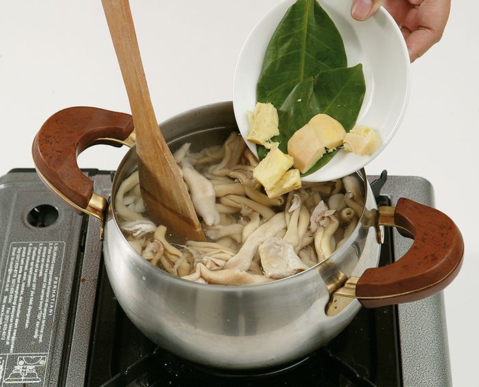 Cara Bersihkan Usus Ayam dengan Tepung Satu saja