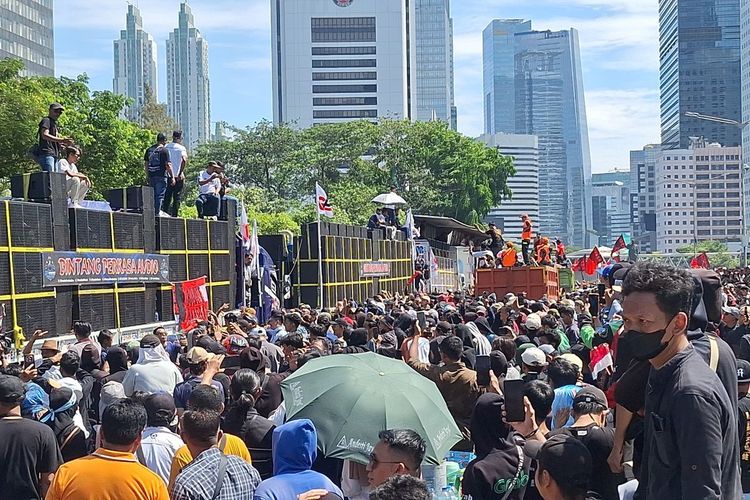 MUI Jatim Larang Sound Horeg, Reaksi Penggemar Hiburan Ini?