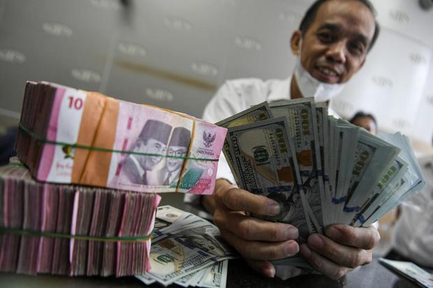 Trump Potong Tarif Impor RI Jadi 19%, Rupiah Bisa Naik?