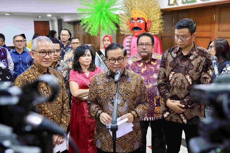 Viral! Komunitas Diminta Bayar Rp 1,9 Juta di GBK, Gubernur Anies: Pindah ke JIS atau Velodrome, Gratis!