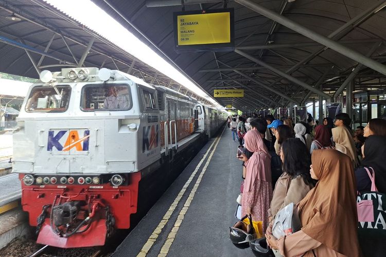 Semester I 2025: Penumpang KAI Daop 8 Surabaya Capai 5,9 Juta Orang