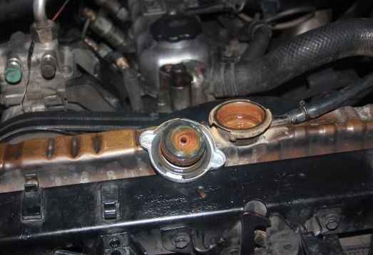 Cara Bersihkan Radiator dengan Radiator Flush, Bahaya Jika Ini Terjadi!