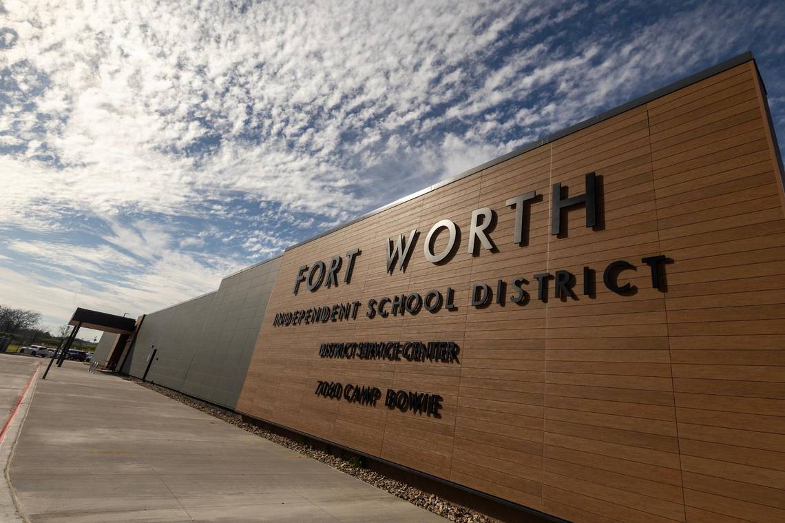 ID Badges Mandatory for Fort Worth ISD Students in 2025-26 School Year