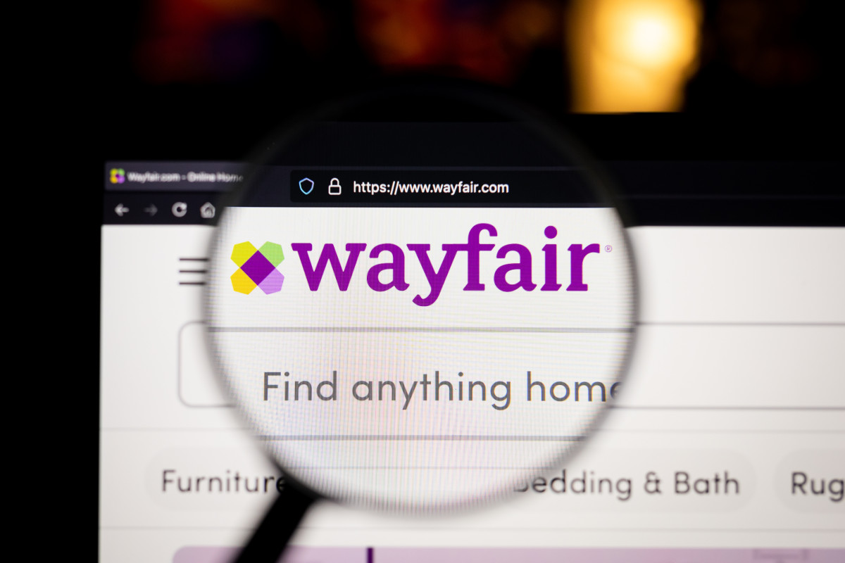 Wayfair’s  Barstool Called ‘Absolutely Perfect’ by Shoppers