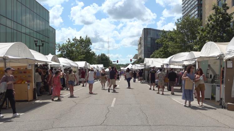 Des Moines Arts Fest Attracts Crowds Despite Scorching Heat