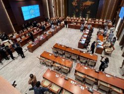 DPR Bahas Isu Geopolitik dengan Menlu Sugiono DPR Bahas Isu Geopolitik dengan Menlu Sugiono