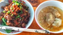Tentu! Berikut adalah rephrasenya yang lebih menarik dan tetap relevan:
**”Wajib Coba! 15 Tempat Makan Hits di Pangkalpinang yang Selalu Ramai Akhir Pekan”**
Jika ingin nuansa lebih seru atau santai, bisa juga menggunakan variasi berikut:
– **”Nagih Banget! 15 Kuliner Favorit di Pangkalpinang yang Tak Pernah Sepi”**
– **”Rame Setiap Weekend! Ini 15 Tempat Makan Populer di Pangkalpinang”**
Beritahu jika kamu ingin gaya penulisan tertentu (formal, santai, kekinian, dll). Tentu! Berikut adalah rephrasenya yang lebih menarik dan tetap relevan:
**”Wajib Coba! 15 Tempat Makan Hits di Pangkalpinang yang Selalu Ramai Akhir Pekan”**
Jika ingin nuansa lebih seru atau santai, bisa juga menggunakan variasi berikut:
– **”Nagih Banget! 15 Kuliner Favorit di Pangkalpinang yang Tak Pernah Sepi”**
– **”Rame Setiap Weekend! Ini 15 Tempat Makan Populer di Pangkalpinang”**
Beritahu jika kamu ingin gaya penulisan tertentu (formal, santai, kekinian, dll).
