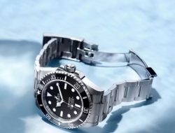 5 Jam Tenggelam Pria Paling Legendaris, Desain Abadi yang Memukau! 5 Jam Tenggelam Pria Paling Legendaris, Desain Abadi yang Memukau!