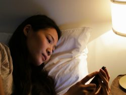 Night Owl Risk: How Late-Night Habits Harm Your Kidneys