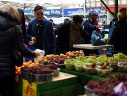 UK Food Prices Drive Shop Inflation Spike for First Time in Nearly a Year